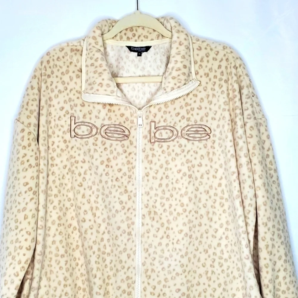 Bebe Animal Print Full Zip Fleece Jacket Size 1X Spell Out Long Sleeve Cozy Soft
